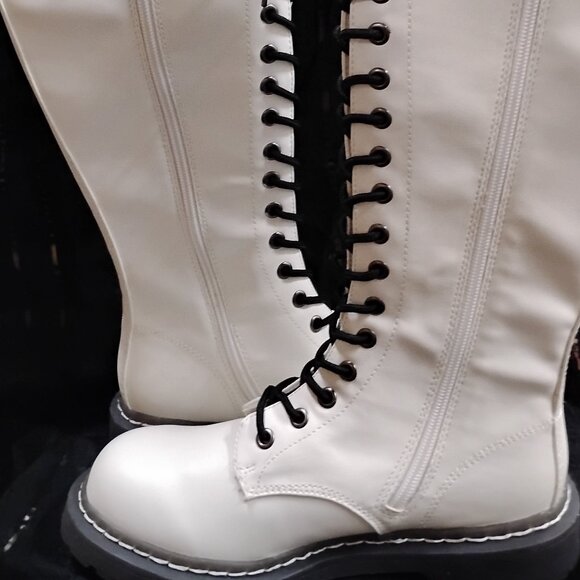 Wild Pair Ryleep Tall Combat Boot White Sz. 6 - Picture 6 of 8